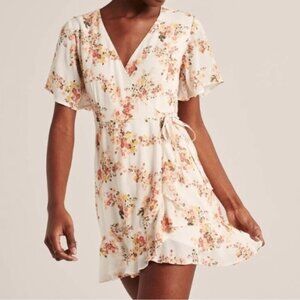 Abercrombie & Fitch White Wrap Floral Mini Dress Size XS